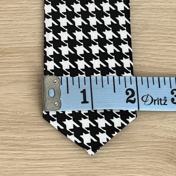EUC Umo Lorenzo Italy Black & White Houndstooth Checked Skinny Necktie 57.75"x2" - Picture 10 of 15